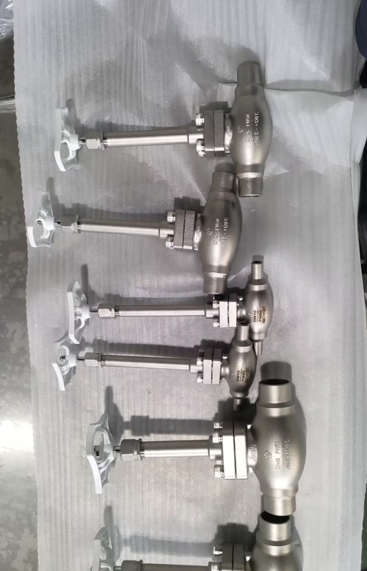 DN15 25 40 PN50 soudage cryogénique de la soupape globe à bout -196 ~ +80 °C pour le GNL LOX LIN LAR LCO2