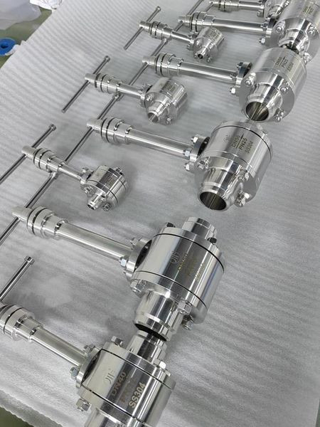 La température de la soupape à billes cryogénique de soudage à l'arrière est comprise entre -196°C et 80°C pour les gaz liquides