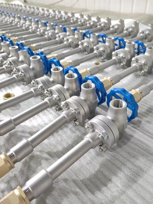 DJ61F-50P Valve à globe cryogénique avec joint en PTFE pour des applications de -196 °C à +80 °C et une pression maximale de 5,0 MPa en 3/8''-4''